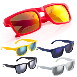 4214, Gafas de sol con protección UV400 de clásico diseño veraniego. Con montura mate en divertidos colores y lentes espejadas a juego. Protección UV400