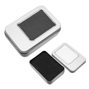 EST003-SIN, Estuche metalico para USB, interior visible, forma rectangular. Con interior de hule espuma y superficie plana