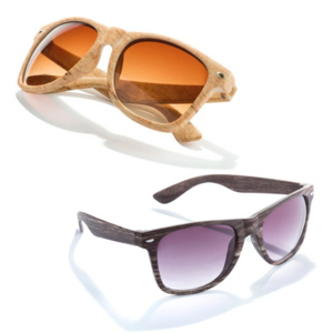 4748, Gafas de sol con protección UV400 de clásico diseño. Con montura en diseño imitación a madera natural y lentes a juego. Protección UV400