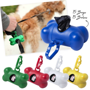 5641, Dispensador de bolsas para mascotas con resistente cuerpo en vivos colores y diseño de hueso. Con mosquetón de transporte a juego y 15 bolsas incluidas. 15 Bolsas Incluidas