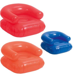 9963, Sillón inflable en PVC de confortable respaldo y con asiento reforzado en vivos colores. Presentado con plegado especial para fácil impresión. Plegado Especial para Impresión