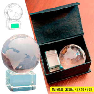 3661, Bola de cristal con forma de planeta Tierra con base para marcaje en láser. Presentada en estuche de protección individual.