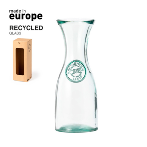2649, Botella de línea nature de 800ml  de capacidad. De fabricación europea y hecha en vidrio reciclado GRS (Global Recycled Standard / Estándar de Reciclaje Global), que garantiza el origen reciclado del material usado para fabricar el producto. Presentado en estuche de cartón reciclado con ventana. 800 ml
