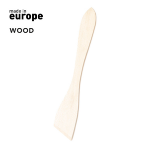 2666, Paleta de cocina de fabricación europea y hecha en madera natural, con cómodo mango. Incluye certificación PEFC, contribuyendo así a la preservación de los bosques y la biodiversidad forestal.