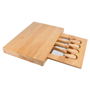 PWT 110, SET KYBURG. Set con 1 tabla y base deslizable con 3 cuchillos y 1 tenedor para quesos.