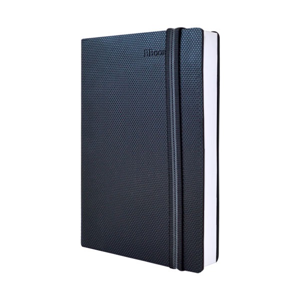 LIB018, Libreta Bbook. Libreta de notas DANPEX de cubierta flexible, con 240 hojas enumeradas e índice color blanco. Su encuadernación es cosida y pegada. Tiene doble listón separador de hojas y elástico de cierre.