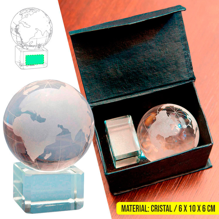 3661, Bola de cristal con forma de planeta Tierra con base para marcaje en láser. Presentada en estuche de protección individual.