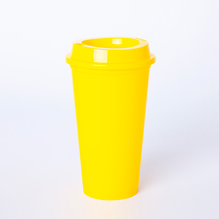 60159, Vaso de plástico con tapa y capacidad de 475 ml.